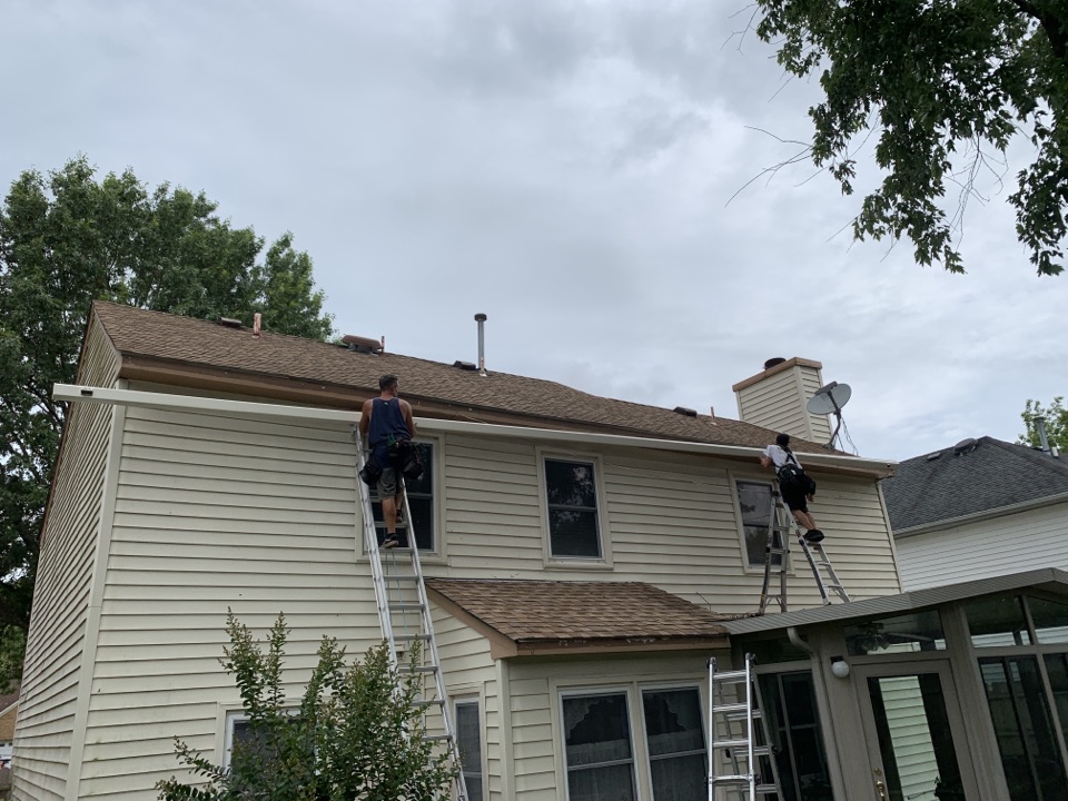 Virginia Beach, VA - Installing new LeafGuard gutters. Virginia Beach, VA - Installing new LeafGuard gutters.