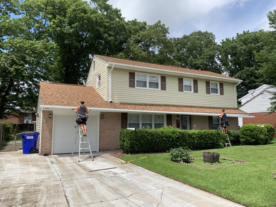Norfolk, VA - Installing new LeafGuard gutters. Norfolk, VA - Installing new LeafGuard gutters.