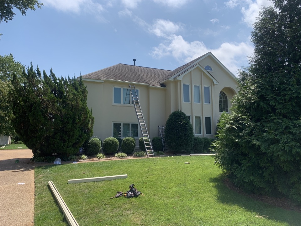 Virginia Beach, VA - Installing new LeafGuard gutters. Virginia Beach, VA - Installing new LeafGuard gutters.