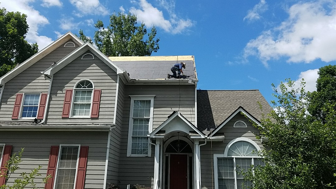 Chester, VA - New GAF Golden pledge roof being installed Chester, VA - New GAF Golden pledge roof being installed