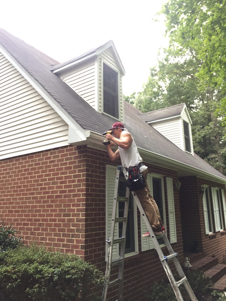 Suffolk, VA - Preparing for the fall season with LeafGuard gutters installed. Suffolk, VA - Preparing for the fall season with LeafGuard gutters installed.