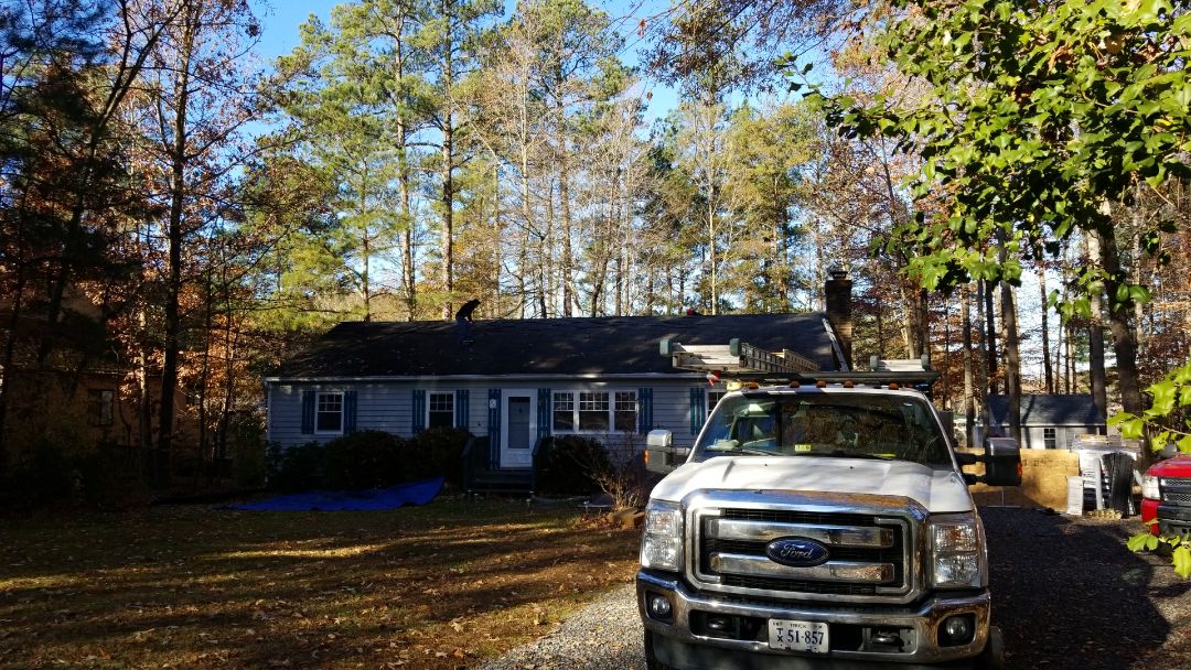 Ruther Glen, VA - Tearing off old roof to install a brand new GAF roof in Ruther Glen Va. Ruther Glen, VA - Tearing off old roof to install a brand new GAF roof in Ruther Glen Va.