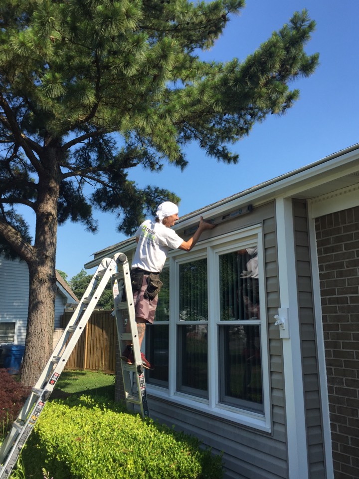 Virginia Beach, VA - Ensuring proper slope is key to a good install of the LeafGuard gutter system. Virginia Beach, VA - Ensuring proper slope is key to a good install of the LeafGuard gutter system.