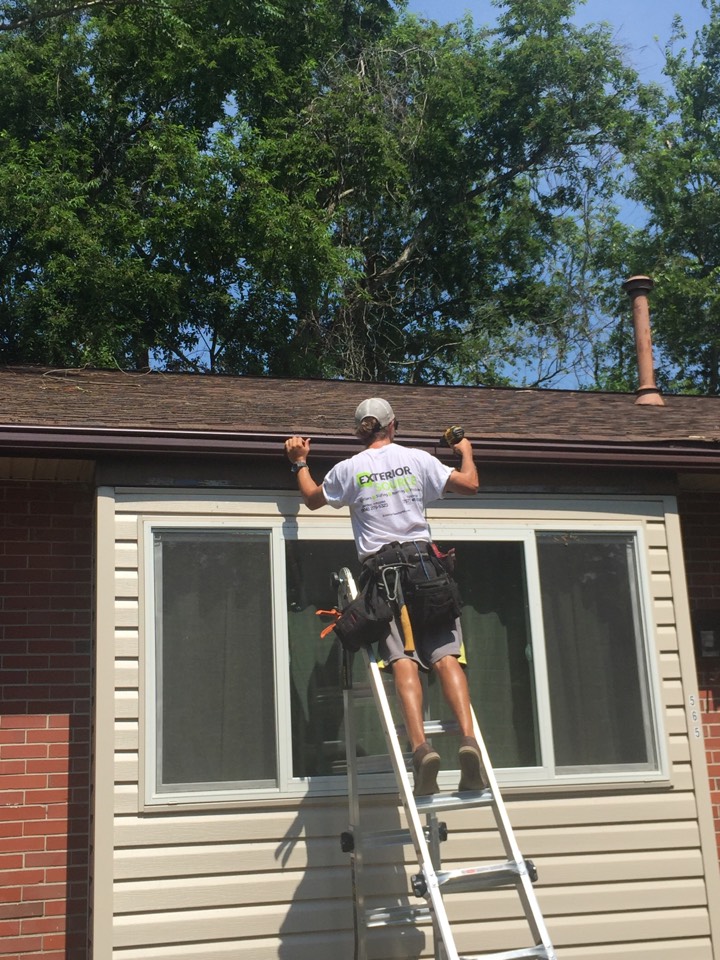 Virginia Beach, VA - Installing new LeafGuard gutter system. Virginia Beach, VA - Installing new LeafGuard gutter system.