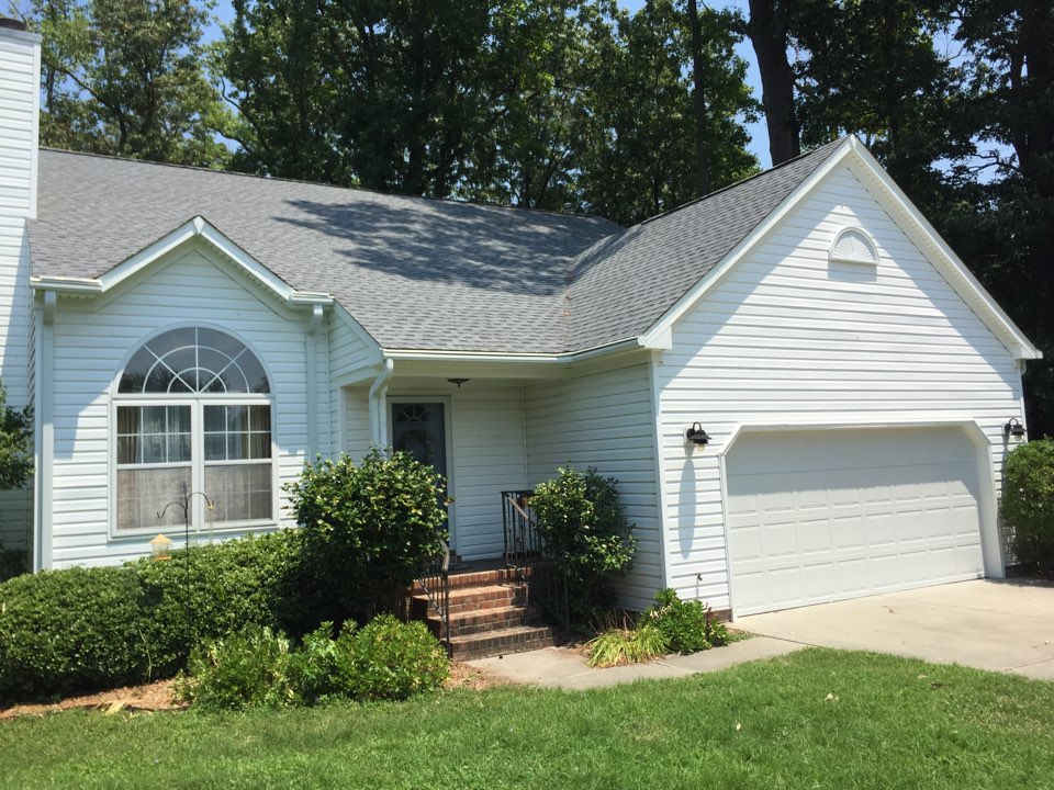 Suffolk, VA - Installed new trim and LeafGuard gutters. Suffolk, VA - Installed new trim and LeafGuard gutters.