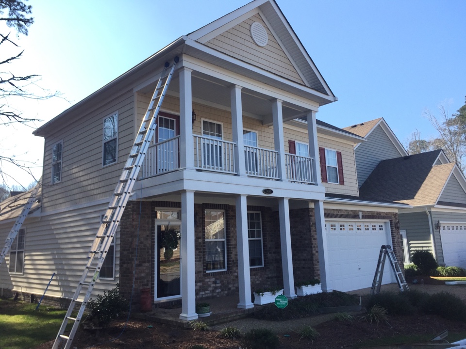 Virginia Beach, VA - Installing new LeafGuard gutters. Virginia Beach, VA - Installing new LeafGuard gutters.