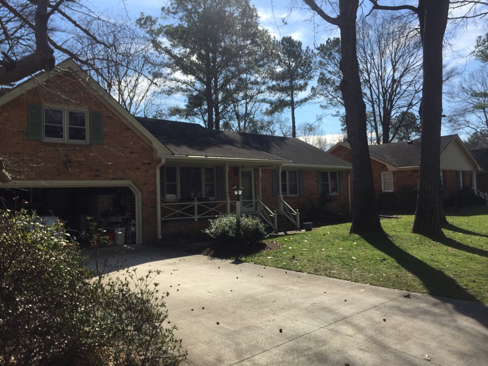 Virginia Beach, VA - Installed the new LeafGuard gutter system. Virginia Beach, VA - Installed the new LeafGuard gutter system.