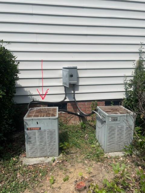 Another successful HVAC system replacement is complete! Our team installed a new high-efficiency outdoor unit and made important modifications to ensure the system fit and performed properly. As part of the installation, we pulled the new furnace forward 8 inches to clear the roof trusses, allowing enough space to install the return plenum on the side of the furnace for proper airflow and long-term system performance.