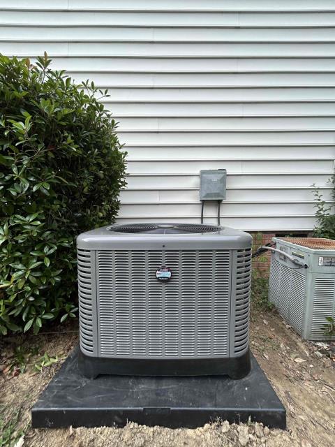 Another successful HVAC system replacement is complete! Our team installed a new high-efficiency outdoor unit and made important modifications to ensure the system fit and performed properly. As part of the installation, we pulled the new furnace forward 8 inches to clear the roof trusses, allowing enough space to install the return plenum on the side of the furnace for proper airflow and long-term system performance.