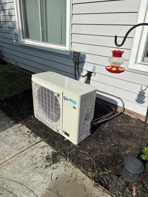 We completed a 2.5 ton Amana S-Series HVAC system installation in Gastonia, NC, providing this homeowner with improved comfort, airflow, and energy efficiency. As part of the installation, our team upgraded the existing 14-inch return duct to a 16-inch return for improved airflow and replaced the return air filter grill. These improvements help the new system operate more efficiently while providing consistent heating and cooling throughout the home. Another quality HVAC installation completed by GSM Services!