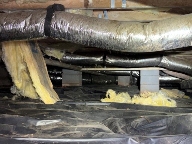 Our team replaced the duct system serving 15 supply vents and 2 return vents, while utilizing the existing vent openings. We also replaced the 20x25 return air filter grille for a clean, finished installation.