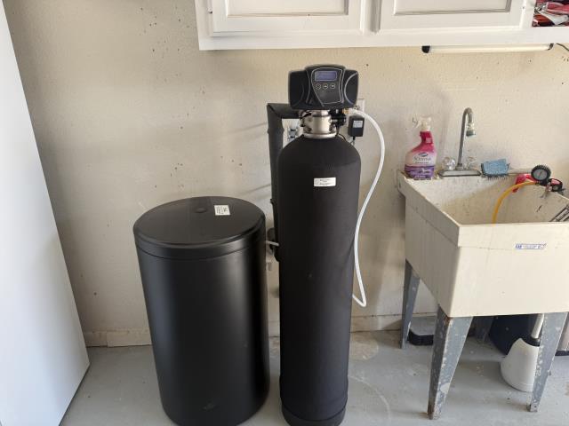 Supply and install new Brass Master High Capacity BPT 35 Water Softener. Comes with neoprene jacket for UV protection. Remove and dispose of the old softener. Install to existing water softener loop, and existing drain for softener. Supply and install new Brass Master High Capacity BPT 35 Water Softener. Comes with neoprene jacket for UV protection. Remove and dispose of the old softener. Install to existing water softener loop, and existing drain for softener.