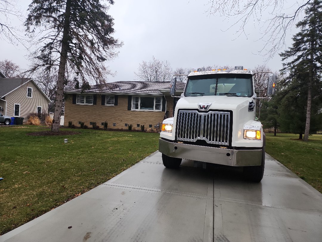 Pumping a septic tank 