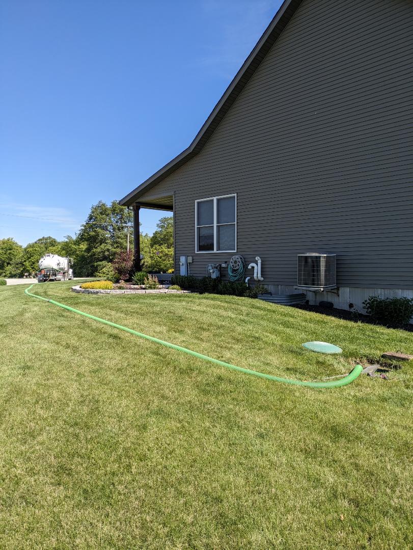 Kirkland, IL - pump and clean septic tank 