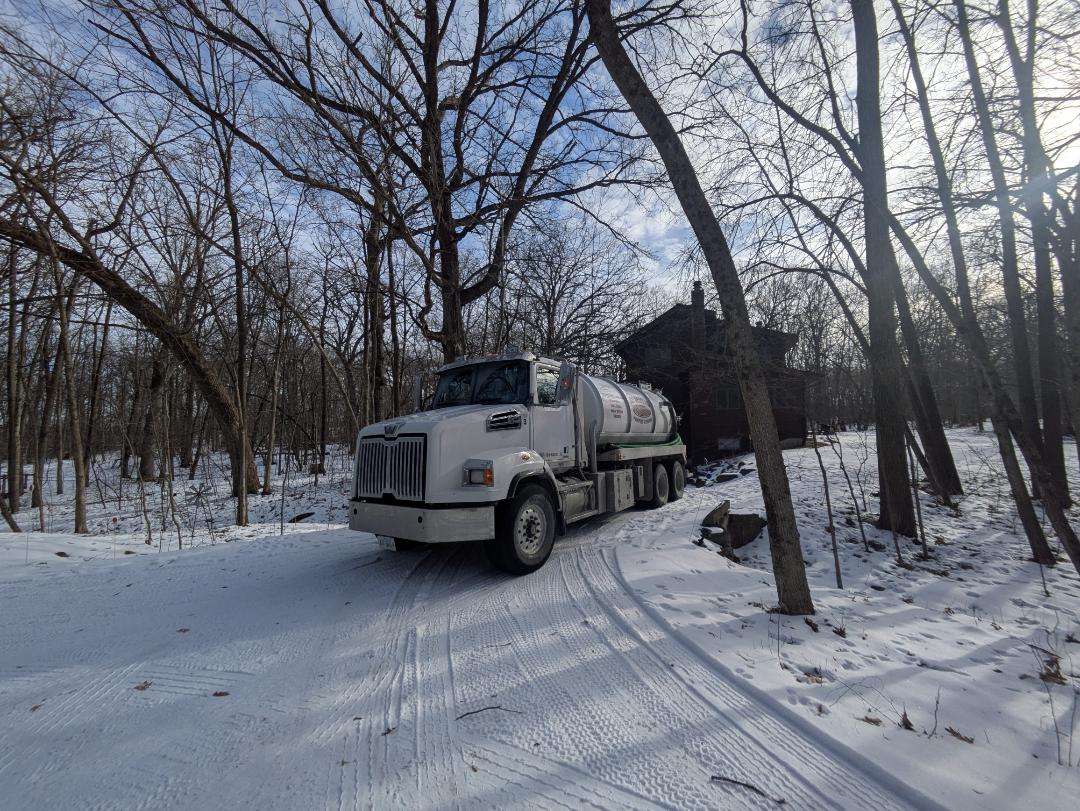 pump and clean septic tank 