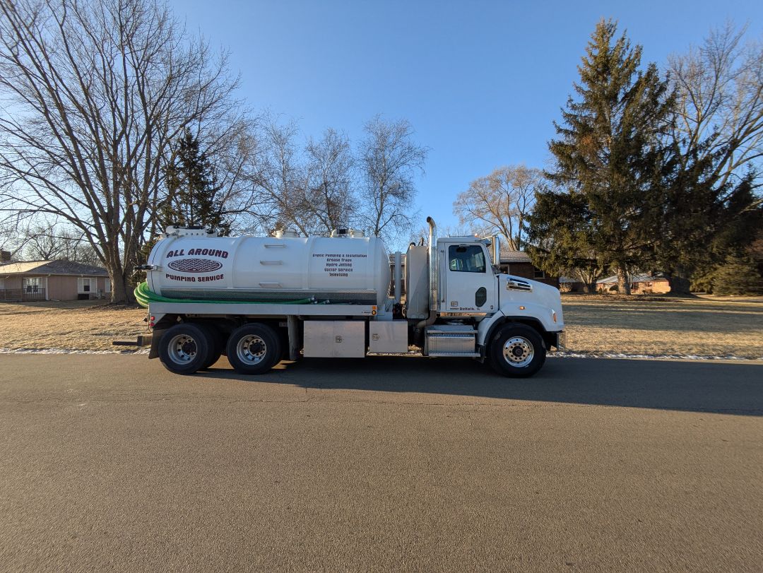 pump and clean septic tank 