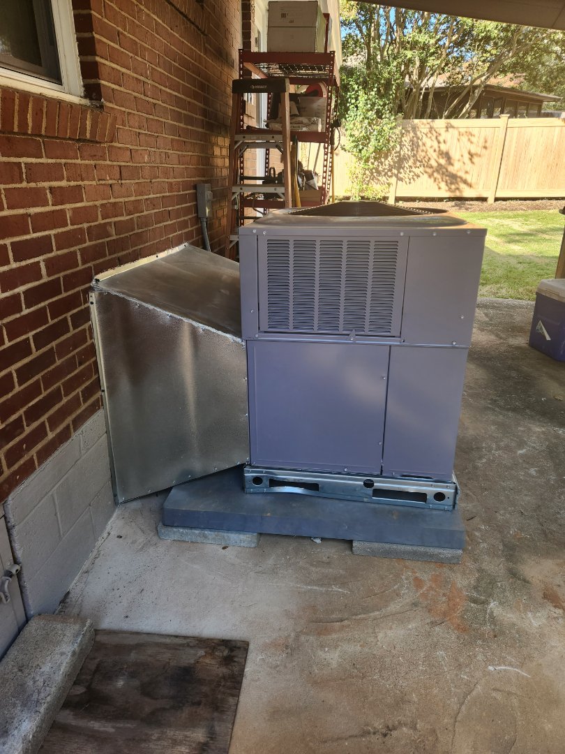 Smyrna, GA - Installed new Carrier package unit and all new ductwork 