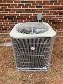 Mableton, GA - Installed new Payne 15 seer condenser with Payne gas furnace 