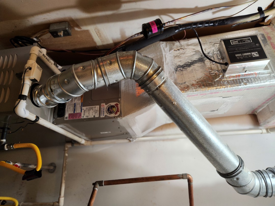 Marietta, GA - Installed new Carrier 15 seer condenser with Carrier gas furnace 