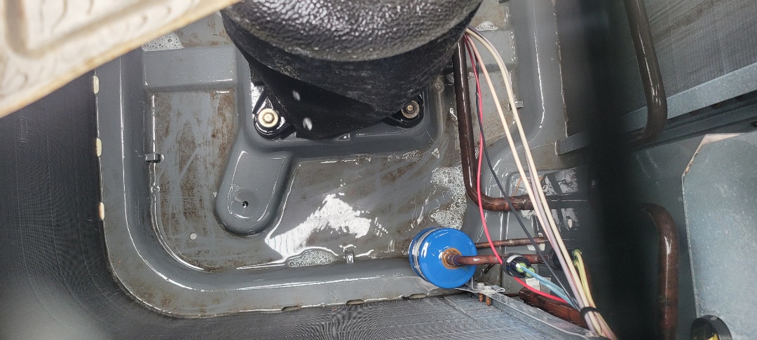 Kennesaw, GA - Performed AC Maintenance on a Carrier and a Amana Condensing Units and removed all debris from bottom of condensing Units.  Kennesaw 