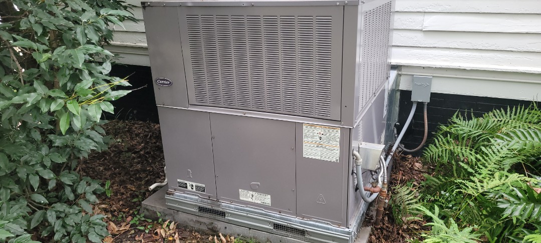 Marietta, GA - Performed Heat Maintenance Main a Carrier Gaspack and 2 gas furnaces. Marietta 