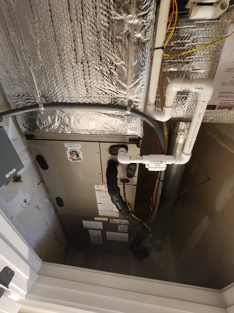 Smyrna, GA - Installed new Carrier High Efficiency Heatpump system 