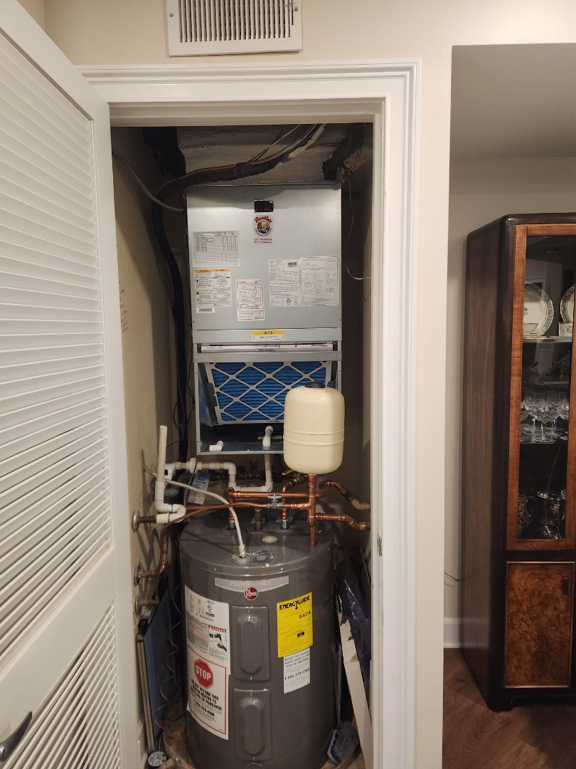 Atlanta, GA - Installed new Carrier High Efficiency Heatpump system 