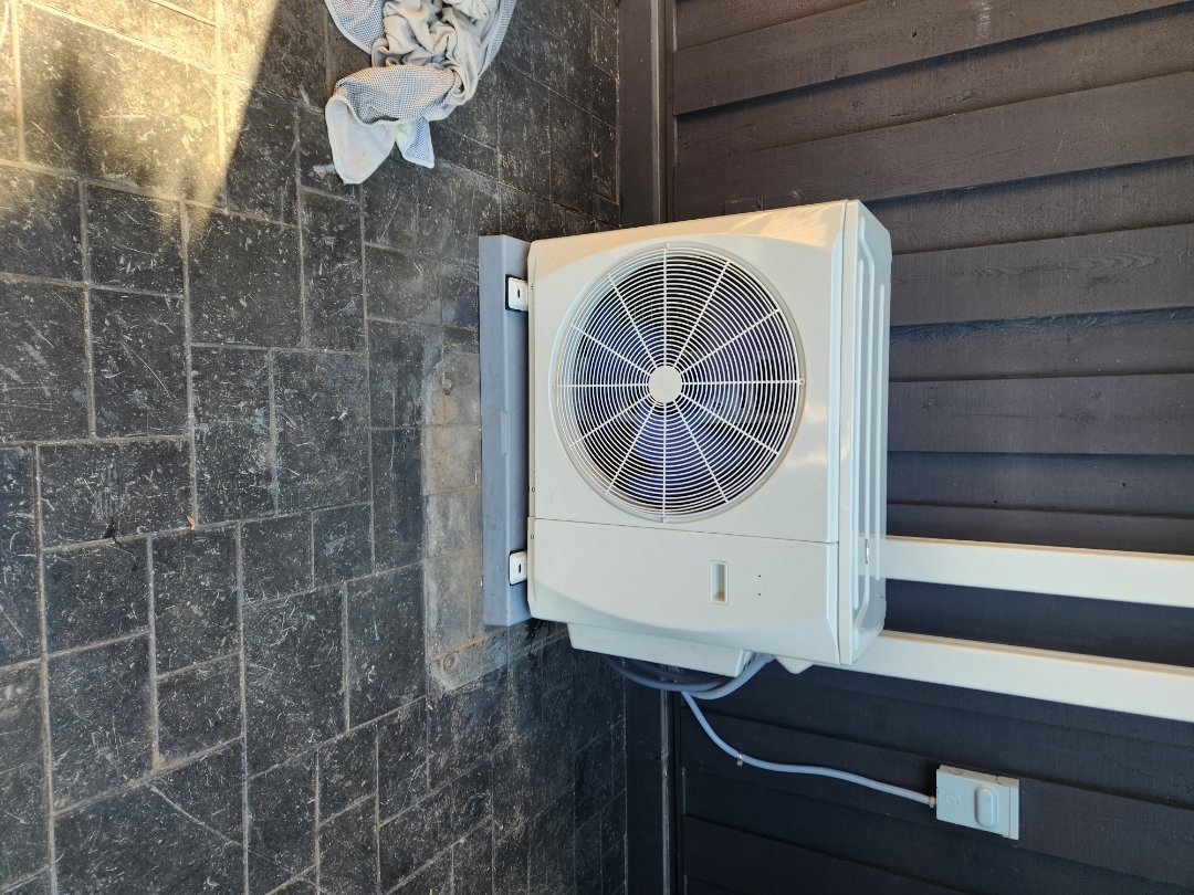 Marietta, GA - Installed new Carrier 2 head minisplit system for pool room and gym