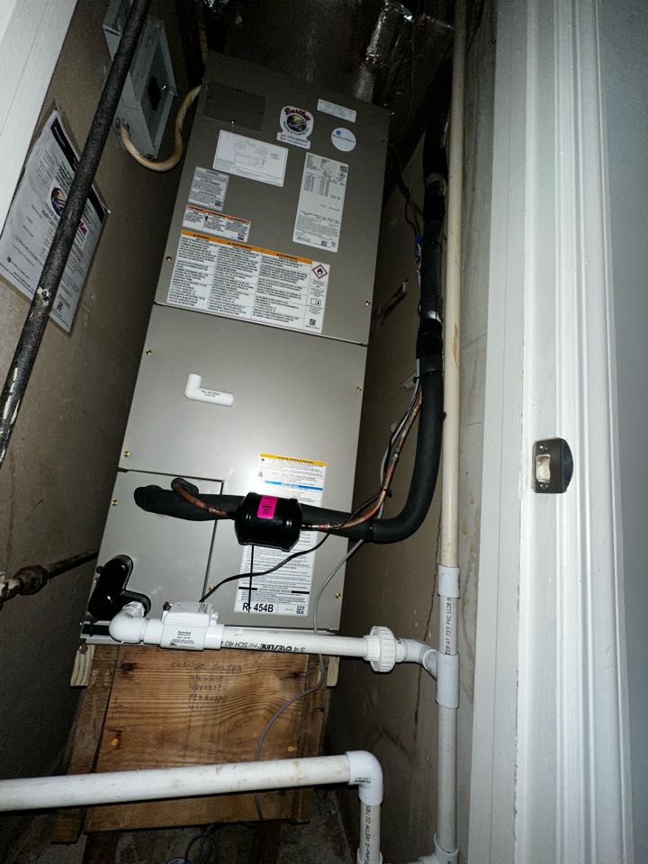 Smyrna, GA - Replaced existing mechanical system with new Carrier heat pump with matching air handler. Provided thermostat did not work with our equipment so we installed an Emerson Thermostat. Tested system in heat and cool. System is working as needed. Thank you for choosing Bartlett Heating and Cooling. 
