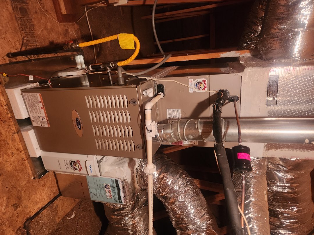 Smyrna, GA - Installed new Carrier High Efficiency 2stage variable speed gas furnace and Carrier High Efficiency condenser 
