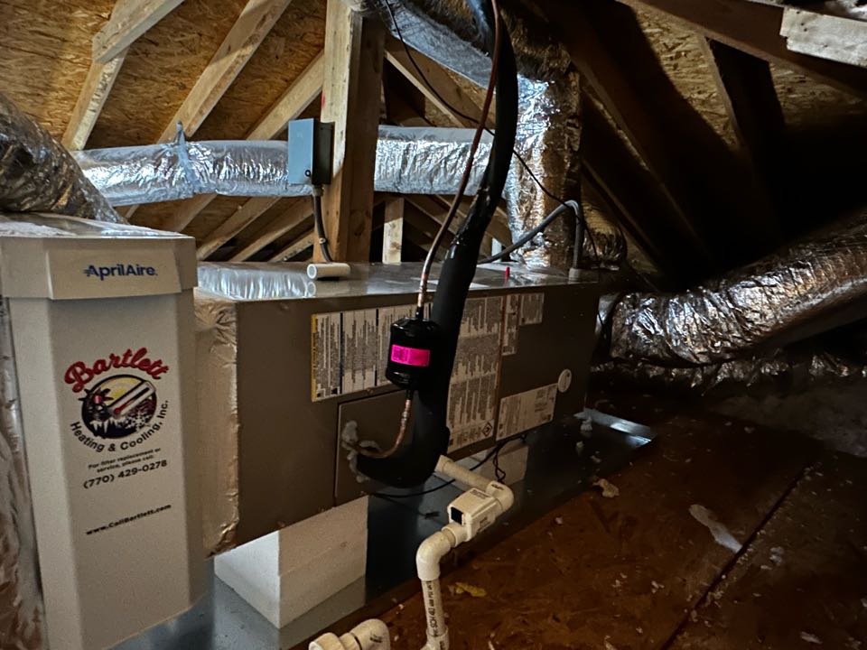 Marietta, GA - Replaced existing mechanical system serving the master bedroom. Replaced return and supply plenums. Installed new Aprilaire filter rack. Tested system in heat and cool. System is working as needed. Thank you for choosing Bartlett Heating and Cooling. 