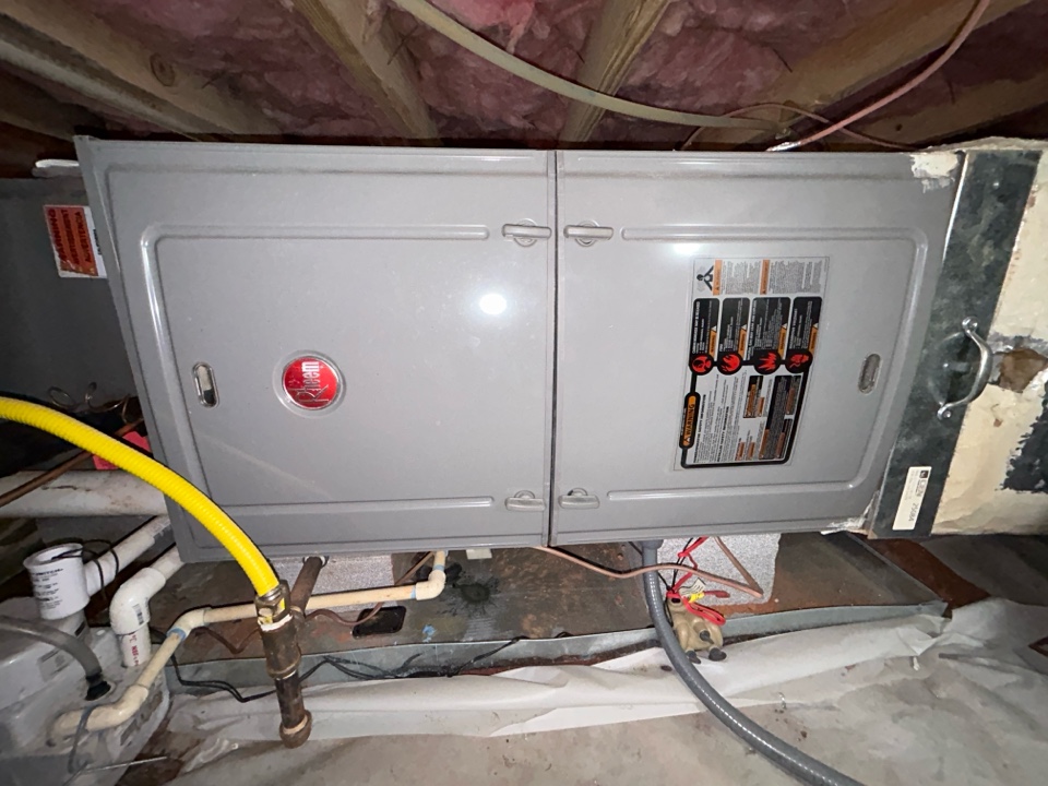 HVAC heating maintenance on Trane and Rheem furnaces in Forest Hills Smyrna. 