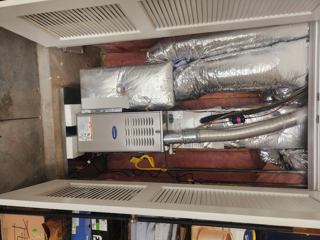 Smyrna, GA - Installed 2 new Carrier High Efficiency gas furnaces with Carrier condensers 