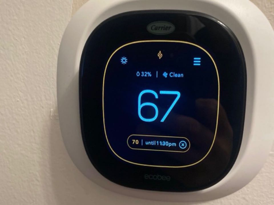 Ecobee thermostat heating with gas furnace.