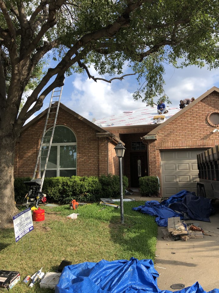 Dallas, TX - New View Crew working hard on a new GAF roof replacement due to recent wind and hail storms in the Dallas Tx area. In addition to the roof we are replacing the hail damaged gutters and re staining the fence. All work was approved and paid for by Allstate insurance and the roof includes our lifetime workmanship warranty. Dallas, TX - New View Crew working hard on a new GAF roof replacement due to recent wind and hail storms in the Dallas Tx area. In addition to the roof we are replacing the hail damaged gutters and re staining the fence. All work was approved and paid for by Allstate insurance and the roof includes our lifetime workmanship warranty.