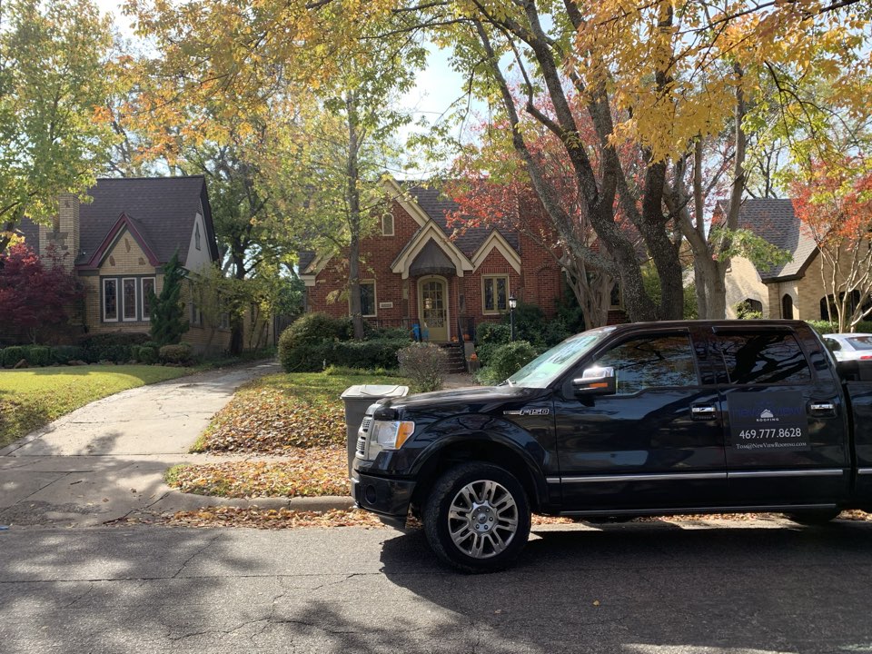 Dallas, TX - Our customer’s been having water get behind their gutters and cause damage to their fascia. It turns out the previous roofers did not properly instal and tie together the drip edge and gutter system. We are helping them get this corrected. We’re also installing gutter guards. Dallas, TX - Our customer’s been having water get behind their gutters and cause damage to their fascia. It turns out the previous roofers did not properly instal and tie together the drip edge and gutter system. We are helping them get this corrected. We’re also installing gutter guards.