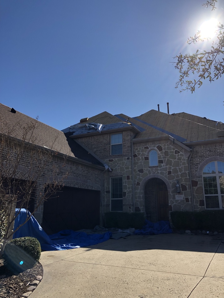 Frisco, TX - New View Crew working hard on a new GAF roof replacement due to recent wind and hail storms in the Frisco Tx area. In addition to the roof we are replacing the hail damaged gutters and re staining the fence. All work was approved and paid for by Allstate insurance and the roof includes our lifetime workmanship warranty. Frisco, TX - New View Crew working hard on a new GAF roof replacement due to recent wind and hail storms in the Frisco Tx area. In addition to the roof we are replacing the hail damaged gutters and re staining the fence. All work was approved and paid for by Allstate insurance and the roof includes our lifetime workmanship warranty.
