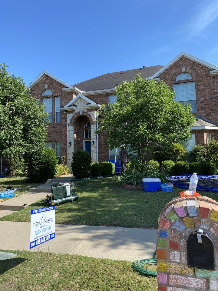 Frisco, TX -
New View crew working hard on a new GAF Roof replacement in the Frisco Tx area due to recent wind and hail damage. In addition to the roof, the insurance covered new gutters, fence staining, and some window treatment. Everything was covered by Allstate Insurance. Frisco, TX -
New View crew working hard on a new GAF Roof replacement in the Frisco Tx area due to recent wind and hail damage. In addition to the roof, the insurance covered new gutters, fence staining, and some window treatment. Everything was covered by Allstate Insurance.