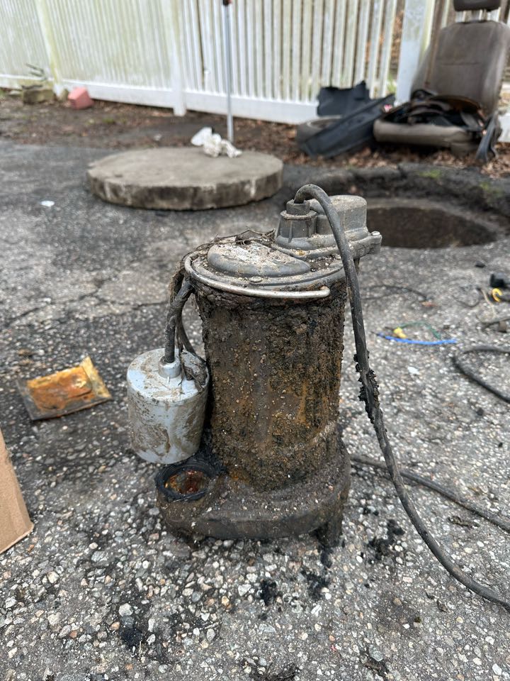 Emergency effluent pump failure ! This pump has seen better days but no problem we were able to get a new one in to replace it and get the customer able to use their septic again!