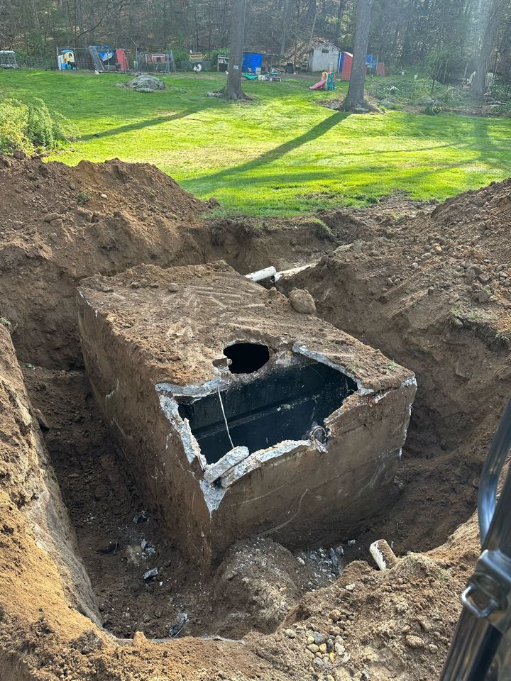 New 1000 gallon septic tank replacement to get the week started!