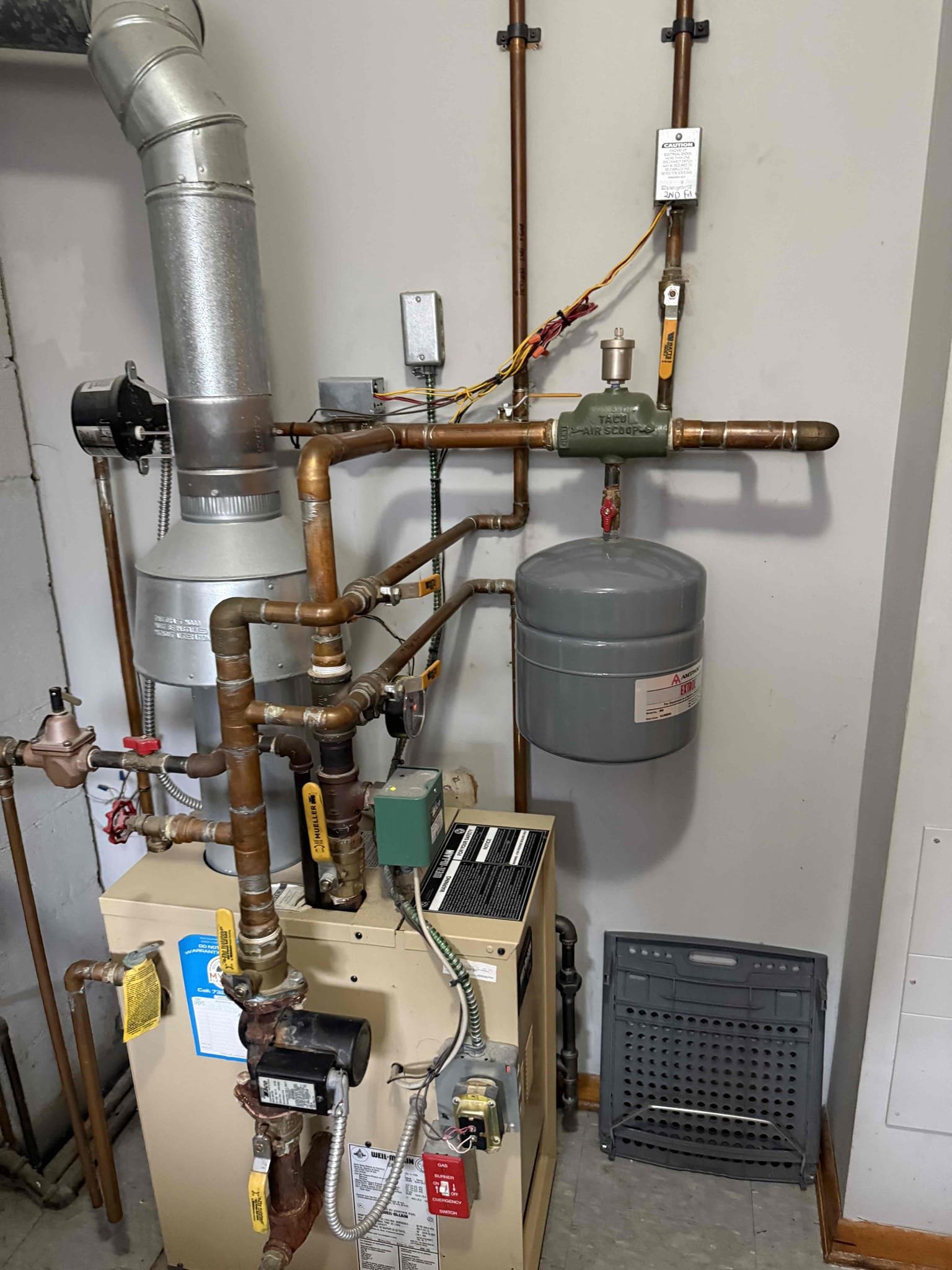 Arrived on site to complete customers boiler startup. My guy plumbing vacuumed out the boiler chamber and turn the unit on at this moment. There appears to be no issues with the boiler. Everything is working as should. 