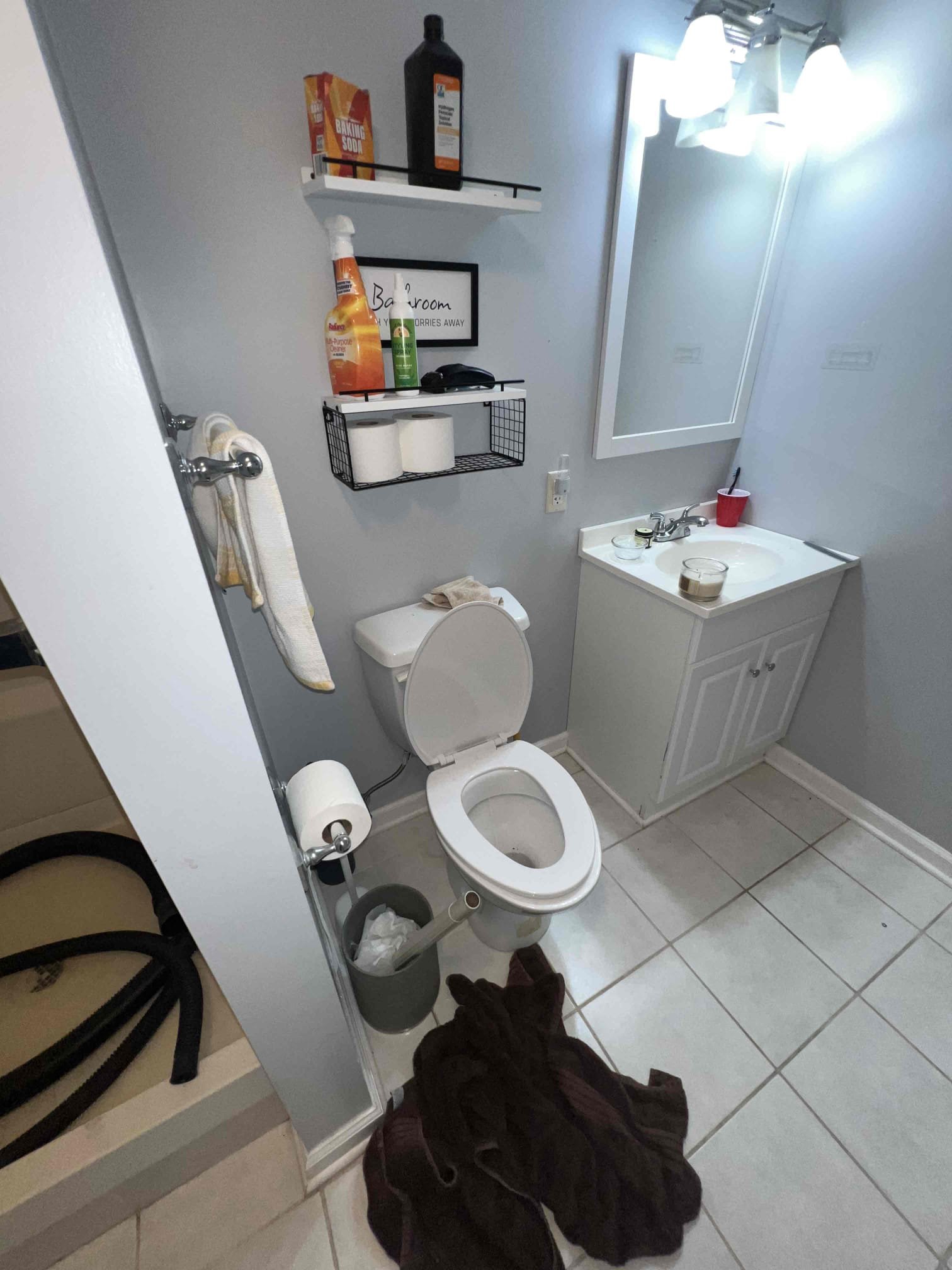 Arrived on site for a macerating toilet pump. Upon inspection pump seems to be burnt out and hums when plugged in. Client also wanted me to look at his hose bib outside. Hose bib leaks at this handle. Client has a gate valve for the hose bib. Will return at a later date to replace pump and hose bib.