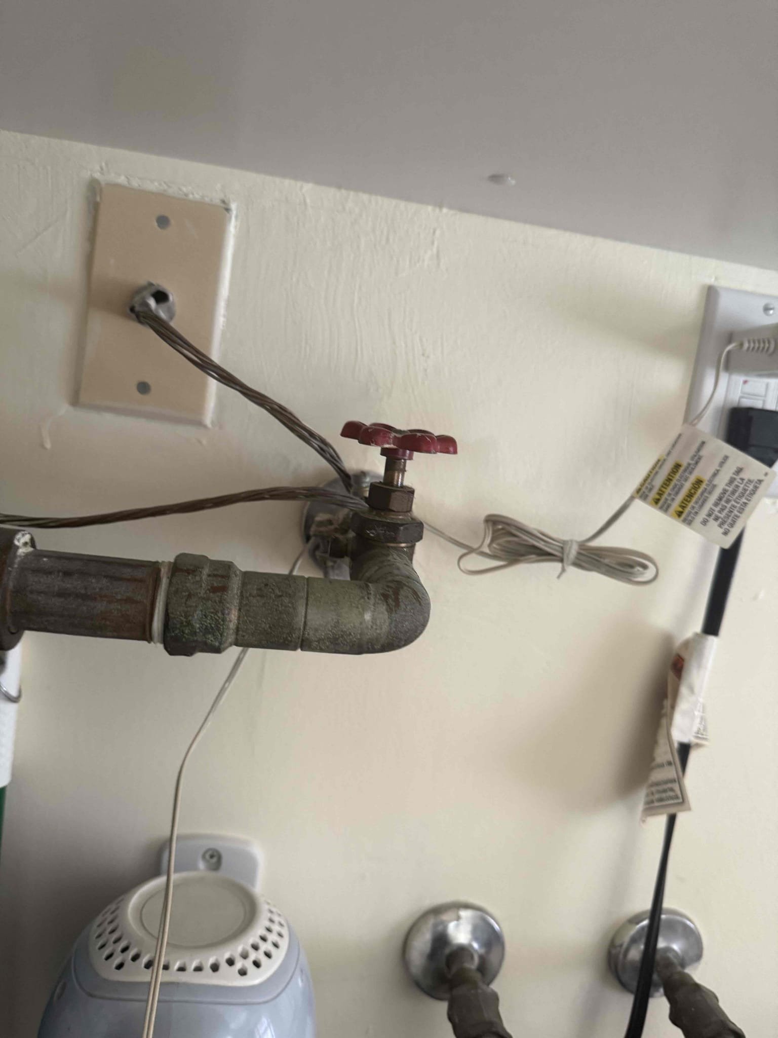 Customer stated that they would like their washing machine valves replaced. After inspecting we wrote up options to rectify the washing machine valves along with what we found inside the home. For today customer would just like options emailed over to them. 