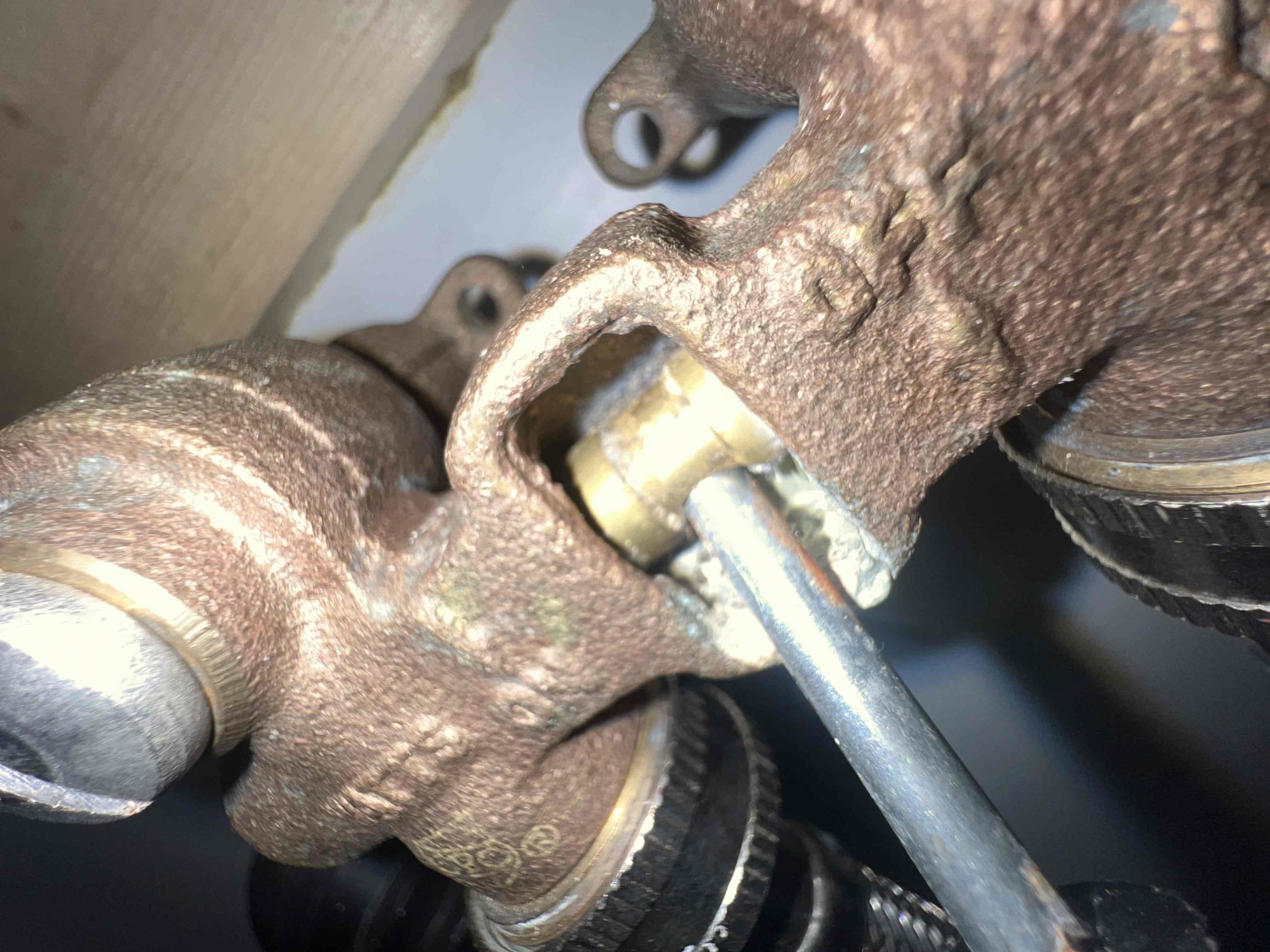 Arrived on site client stated thier washing valve was leaking. Upon inspection client has a single handle lever style washing machine valve that is leaking in the middle. Left options to replace single handle valve with 2 separate hot and cold valves. 
