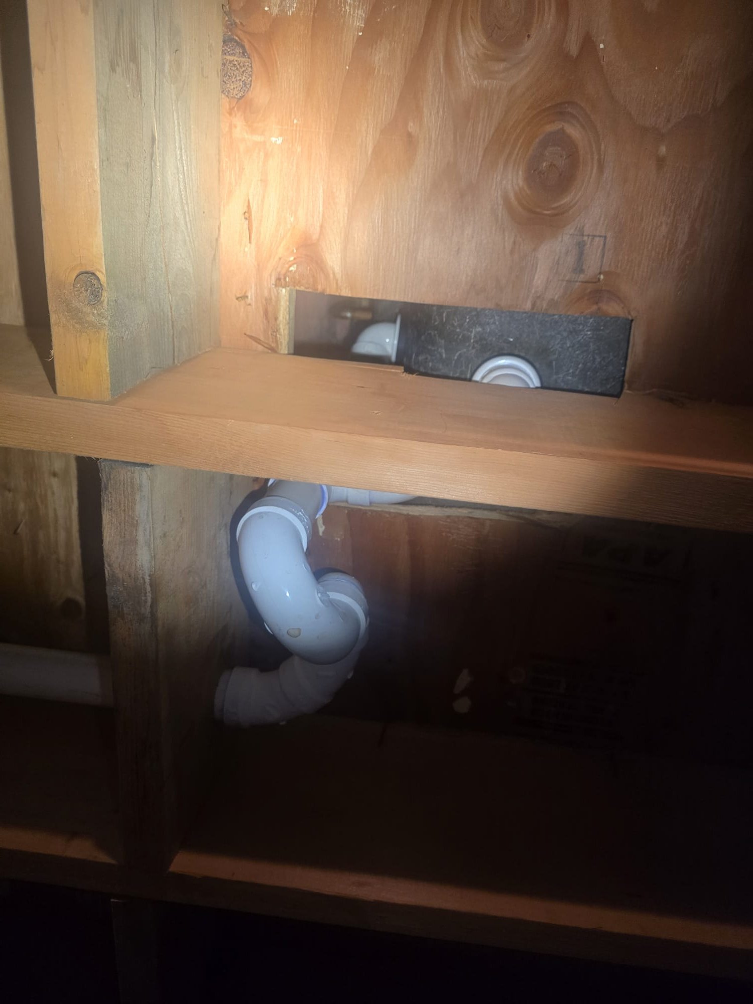 Arrived to the home, customer states a leak from the overflow plate for the existing glued tub drain, after many attempts I was able to recreate a very small drip from the gasket, I then tighten the gasket and the leak appears to stop at this time. Client is aware that there is no warranty for today, and if the leak arises again I will need to replace the tub drain for the client. If they called us back to replace the drain I will credit today’s diagnostic fee towards the cost of the replacement.