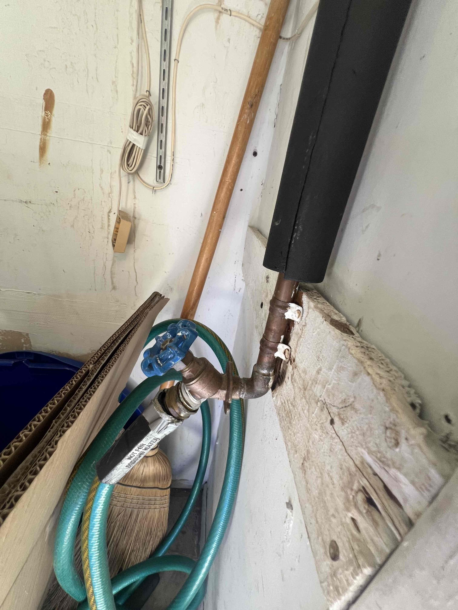 Arrived on site customer stated her hose bib shutoff valve would not stop all the water and water would still come out of the the hose spigot. Gave options to replace valve with new ball valve. Installed new ball valve and tested for leaks. There are no leaks at this time.