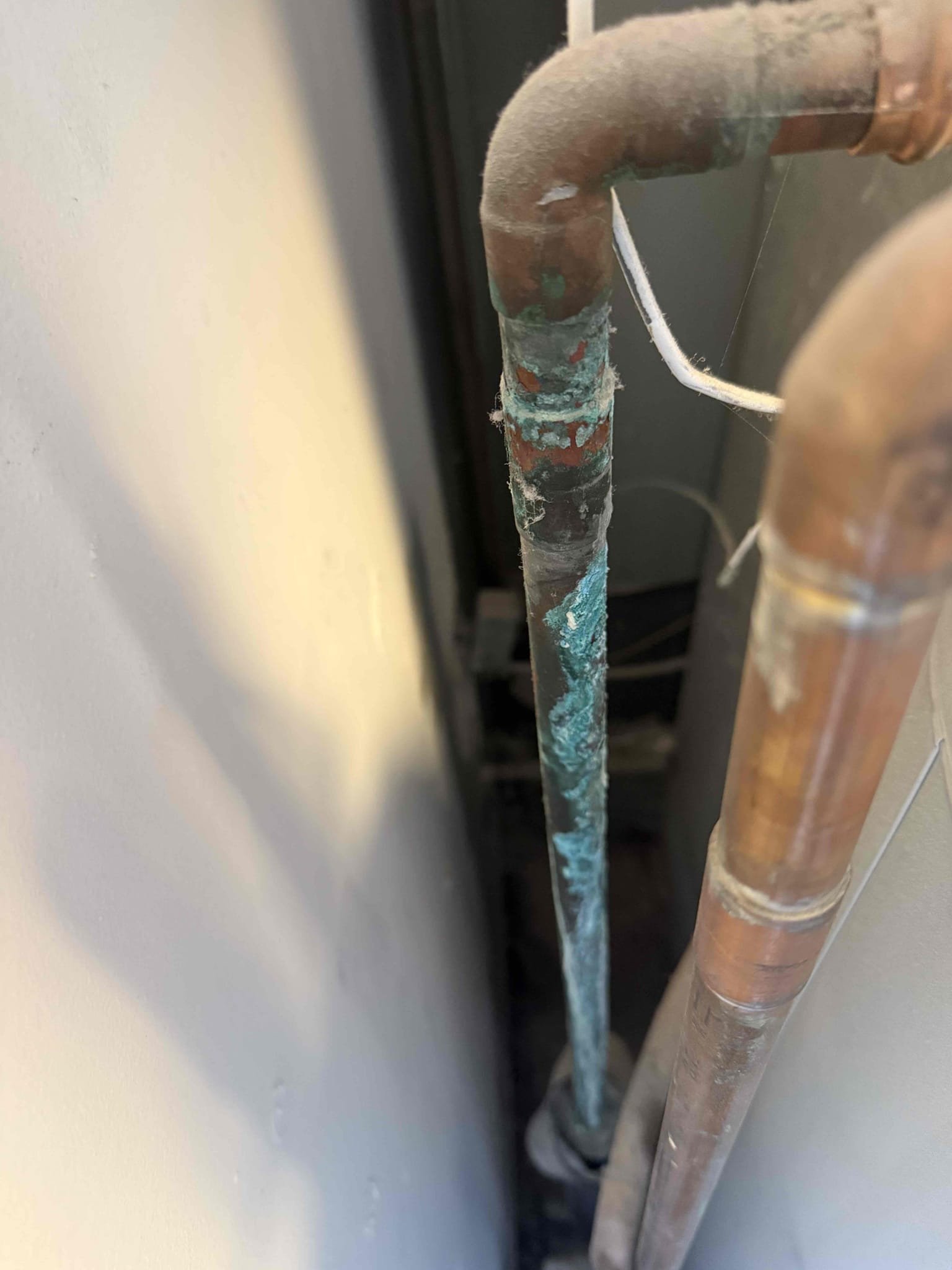 Arrived to home for water heater. Upon inspection found 10 year 50 gallon water heater in good shape. Customer wants to be proactive and replace due to age. We will be coming back on Monday to replace water heater, add pan and drain outside, taco leak breaker and install customer supplied kitchen faucet. Collected 500$ deposit 