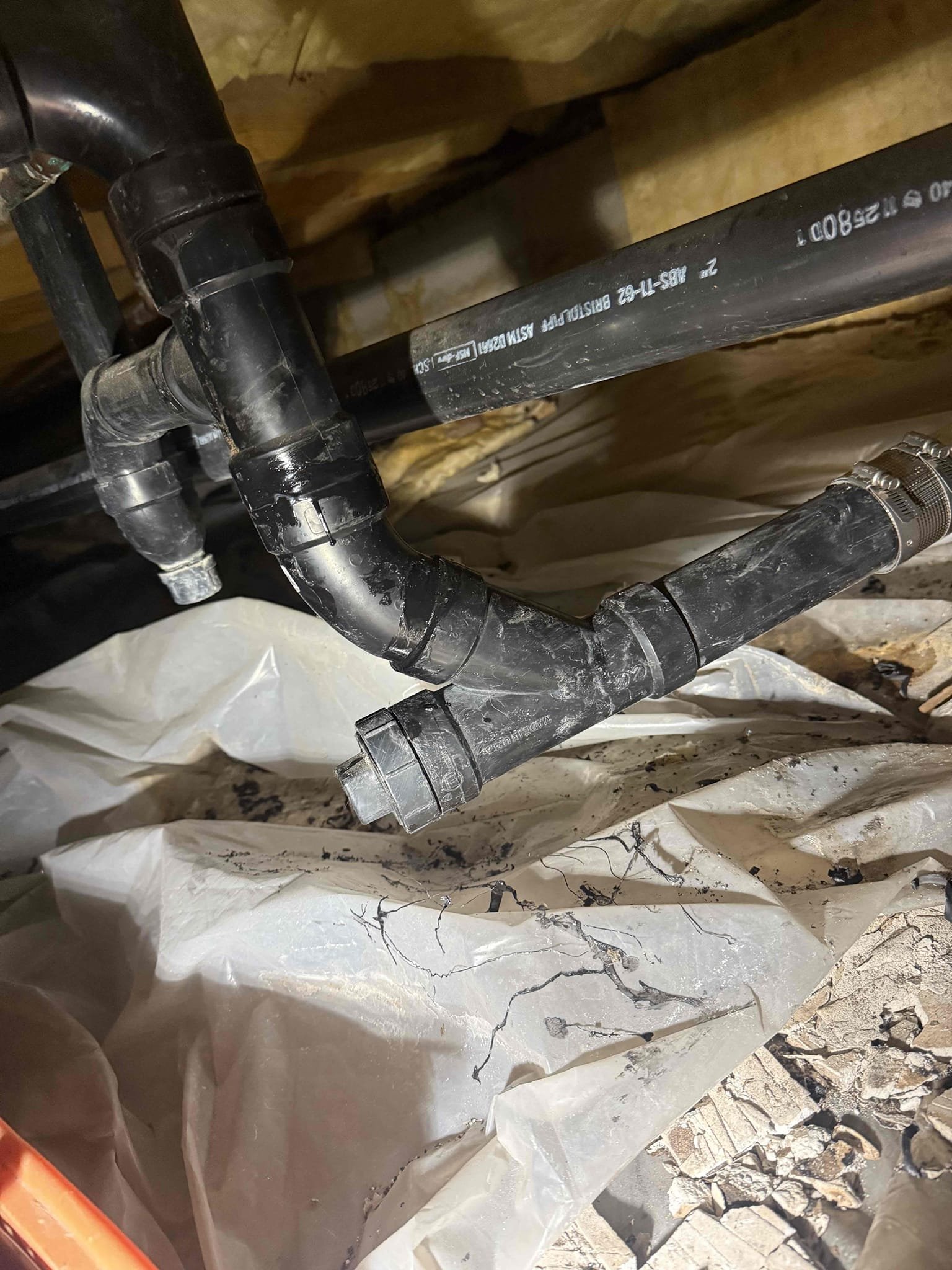 Repair leak on kitchen line and shower drain in crawlspace
Replace shutoff valves under kitchen sink
Replace main water shutoff valve
Arrived to home to complete work Javon sold. MyGuy supplied and installed all needed parts for new shut off valves and replacing kitchen drain line including fitting for bathroom group that was cracked. Tested for leaks and there are none at this time.