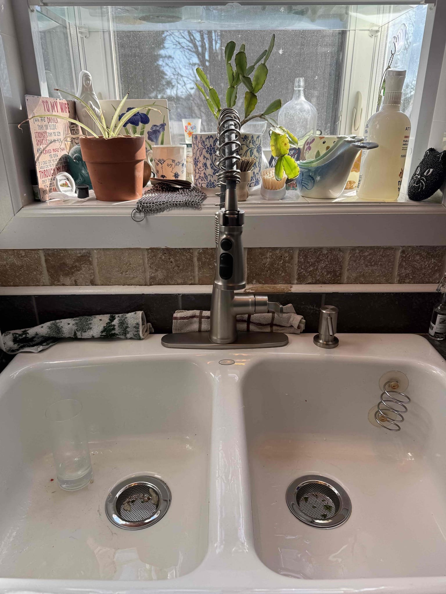 Arrived on site customer stated that their faucet was loose. After inspecting customer has a Moen faucet. As a one time courtesy myguy plumbing tightened up the faucet for the customer. We explained to the customer that customer supplied products have no warranty behind them. MyGuy plumbing tightened up faucet and left customer options with a faucet supplied by us 