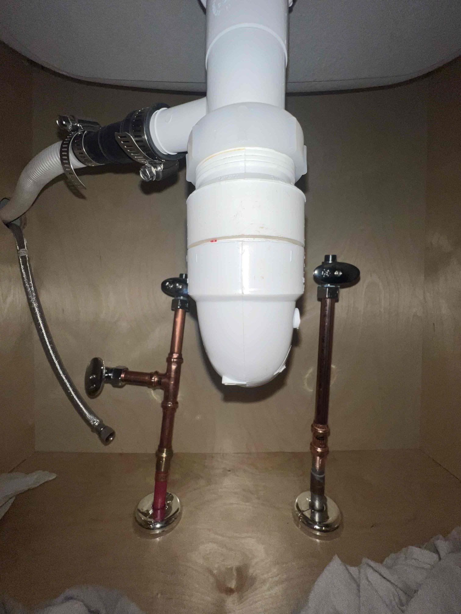 Arrived on site client states he would like for us to install his customer supplied kitchen faucet. Upon inspection client has 2 sharkbite valves that I recommend we replace. Client would like to move forward with 3 new emergency shutoff valves under the kitchen sink and customer supplied faucet. Installed 3 new emergency shutoff valves and kitchen faucet. Turned water on to test for leaks. There are no leaks at this time and faucet is working as it should.